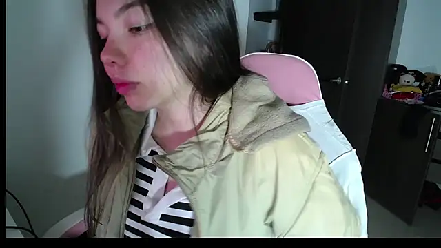 Snapshot of venelope1 chatting on 07-03-26, 03:24 venelope1 online show from 07-03-26, 03:24