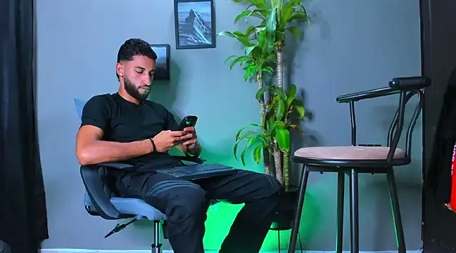 Damian 022 online show from 02-25-25, 12:34