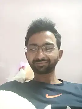 Snapshot of sagarghai07 chatting on 10-06-25, 03:42 sagarghai07 online show from 10-06-25, 03:42