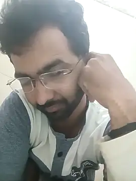 Snapshot of sagarghai07 chatting on 10-10-25, 03:49 sagarghai07 online show from 10-10-25, 03:49