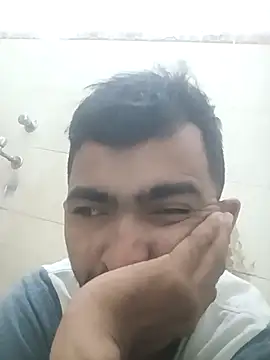 Snapshot of sagarghai07 chatting on 10-17-25, 12:25 sagarghai07 online show from 10-17-25, 12:25