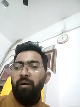 Snapshot of sagarghai07 chatting on 10-31-25, 06:20 sagarghai07 online show from 10-31-25, 06:20