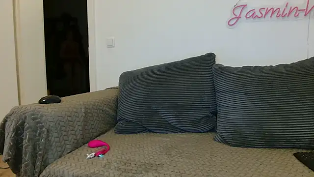 Jasmin-White online show from 07-16-26, 06:36