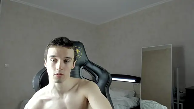 Snapshot of MasonWarholl chatting on 02-08-25, 08:10 MasonWarholl online show from 02-08-25, 08:10