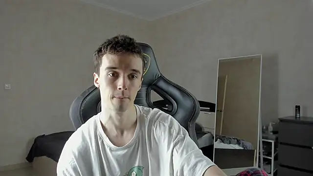 Snapshot of MasonWarholl chatting on 03-21-25, 04:17 MasonWarholl online show from 03-21-25, 04:17