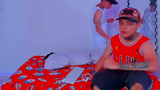 HOT boy2025 online show from 12-29-24, 07:53