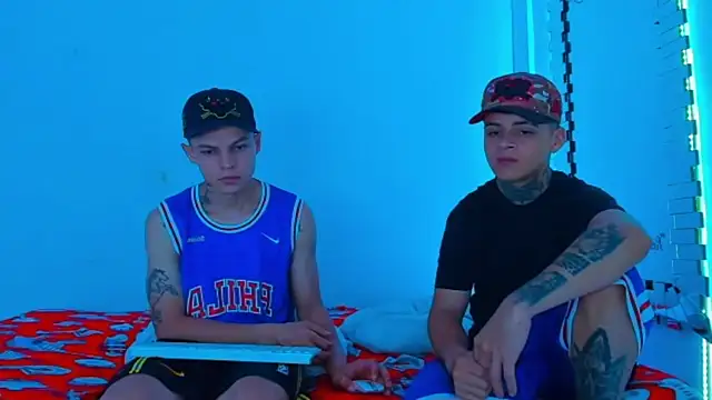 HOT boy2025 online show from 02-12-25, 01:19