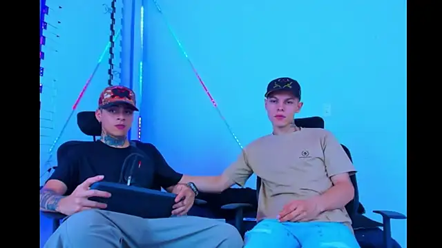 HOT boy2025 online show from 09-13-25, 10:48