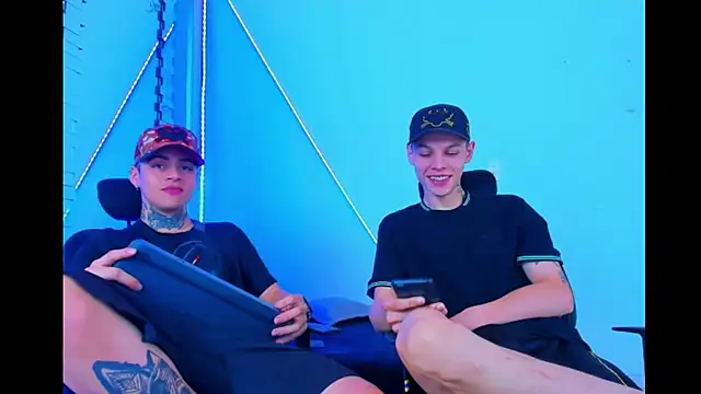 HOT boy2025 online show from 09-21-25, 07:21