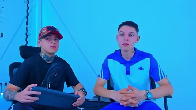 HOT boy2025 online show from 11-06-25, 09:48