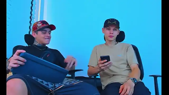 HOT boy2025 online show from 11-26-25, 06:36