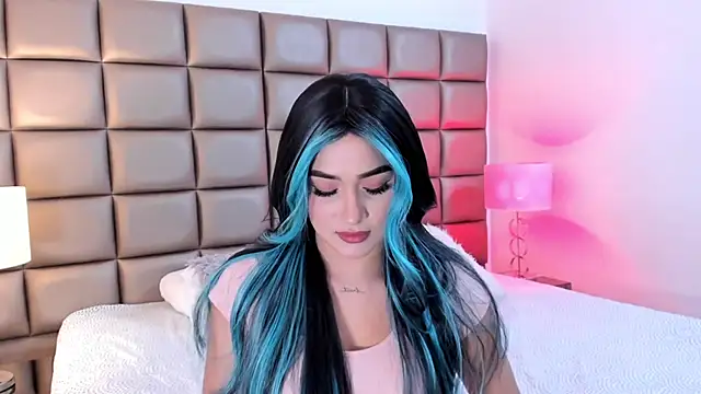 AnnyHizzle online show from 02-03-25, 09:07