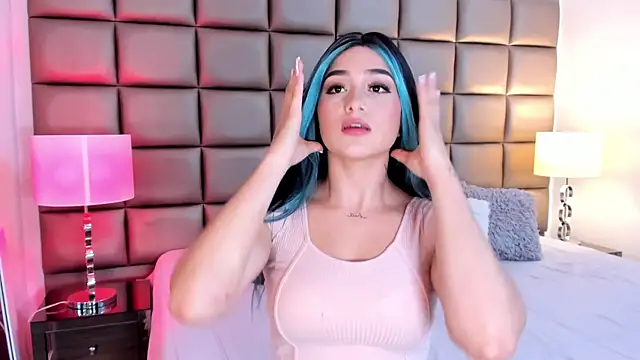 AnnyHizzle online show from 02-18-25, 09:20