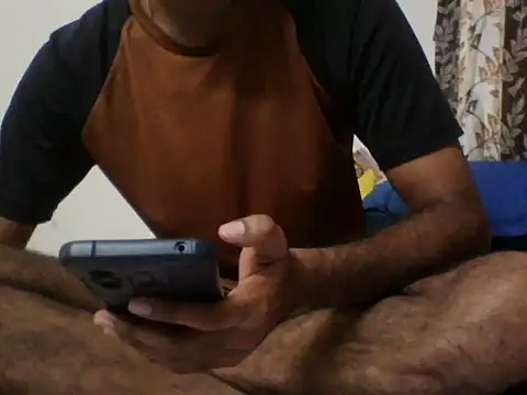 Snapshot of raghava09876 chatting on 11-19-25, 04:01 raghava09876 online show from 11-19-25, 04:01