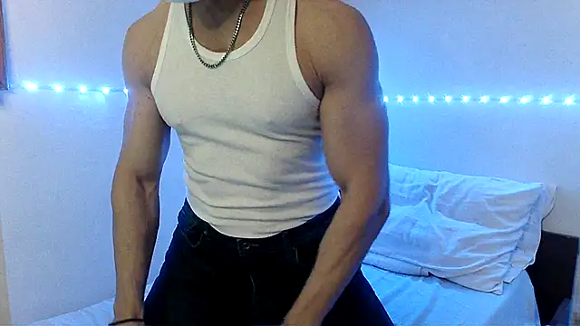 Snapshot of Alexx_Fit023 chatting on 12-16-24, 09:03 Alexx Fit023 online show from 12-16-24, 09:03