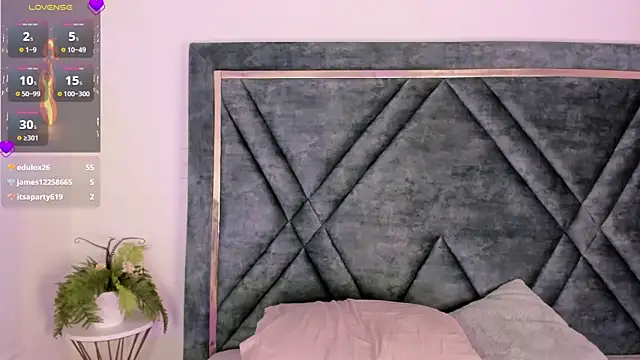 Dapnne  online show from 01-12-25, 11:26