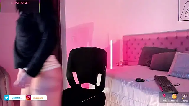 Dapnne  online show from 12-01-25, 04:39