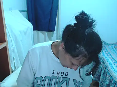 home vlak online show from 04-10-26, 12:27