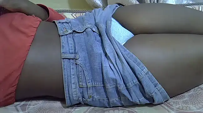 Snapshot of naughtycate_ chatting on 02-25-25, 01:30 naughtycate online show from 02-25-25, 01:30