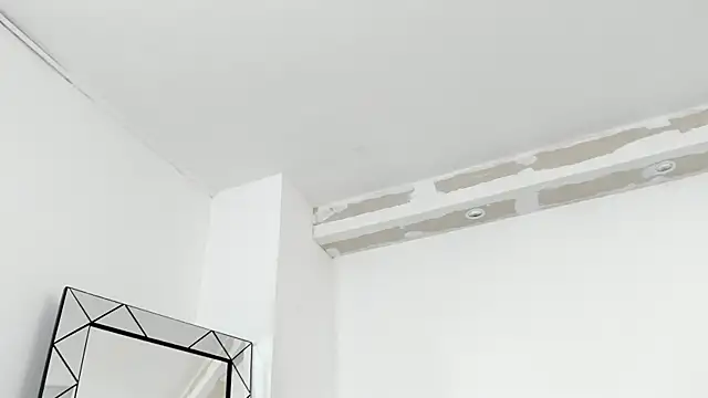 Juliabadlee online show from 12-30-24, 03:25