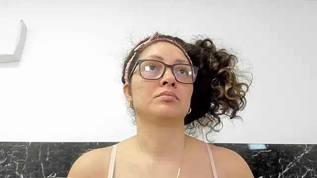 Juliabadlee online show from 01-23-25, 11:58