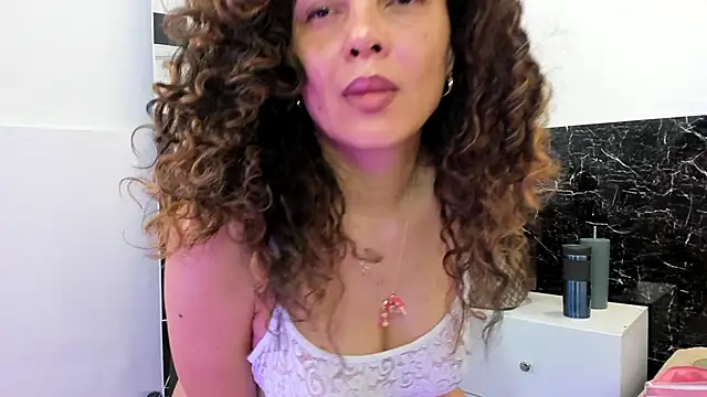 Juliabadlee online show from 03-16-25, 12:12