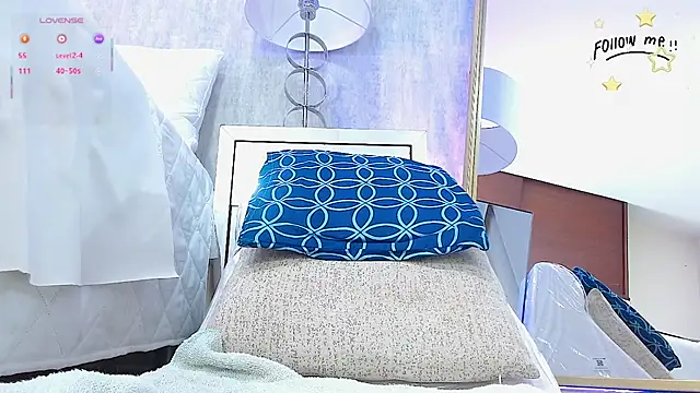 meily soon online show from 10-14-25, 12:11