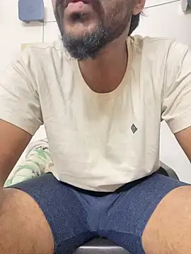 Snapshot of Hottest_Tamil chatting on 01-08-25, 09:01 Hottest Tamil online show from 01-08-25, 09:01