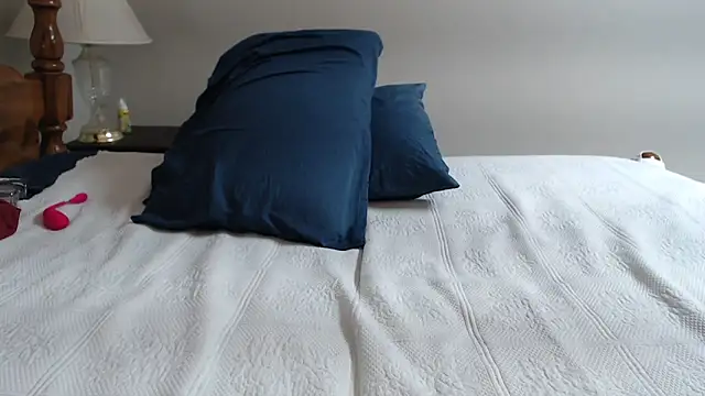 Snapshot of JaySloan chatting on 12-12-24, 05:26 JaySloan online show from 12-12-24, 05:26