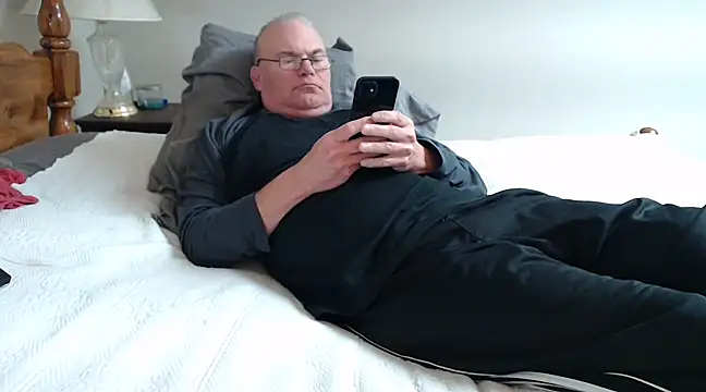 Snapshot of JaySloan chatting on 03-09-25, 04:33 JaySloan online show from 03-09-25, 04:33