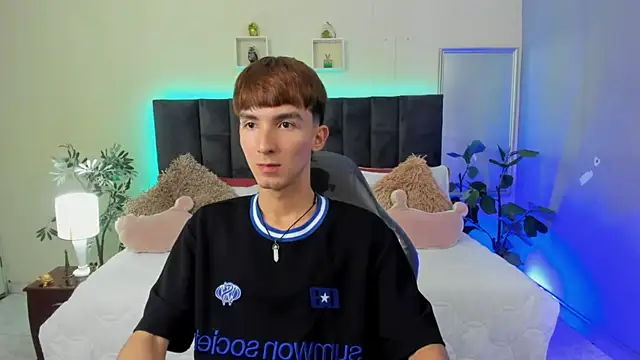 Snapshot of Jake_evans chatting on 05-04-26, 01:40 Jake evans online show from 05-04-26, 01:40