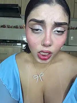 Snapshot of zui_lu chatting on 02-14-26, 01:24 zui lu online show from 02-14-26, 01:24