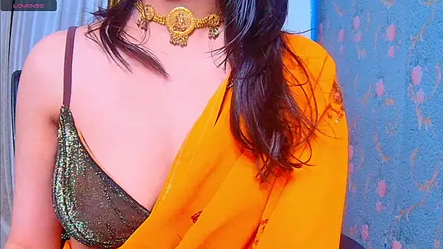 Snapshot of Aashika-Kaur chatting on 12-08-24, 03:32 Aashika-Kaur online show from 12-08-24, 03:32