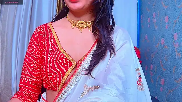 Snapshot of Aashika-Kaur chatting on 01-14-25, 03:43 Aashika-Kaur online show from 01-14-25, 03:43