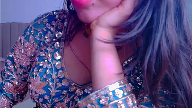 Snapshot of Aashika-Kaur chatting on 11-01-25, 04:31 Aashika-Kaur online show from 11-01-25, 04:31