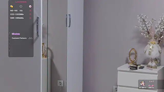 Snapshot of Baginyaaa chatting on 09-15-25, 11:38 Baginyaaa online show from 09-15-25, 11:38