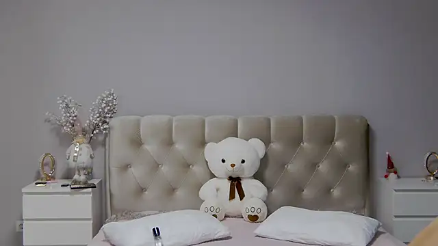 Snapshot of Baginyaaa chatting on 09-30-25, 05:40 Baginyaaa online show from 09-30-25, 05:40