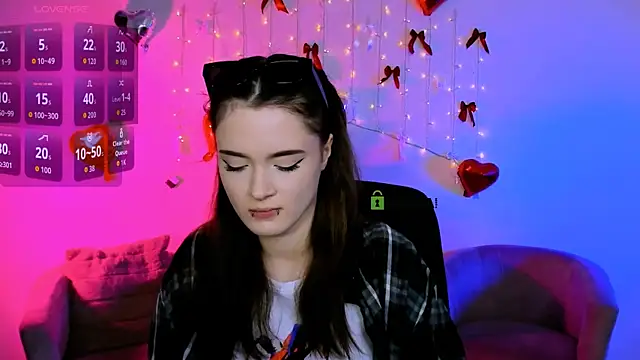 liana kisses online show from 03-24-26, 07:52