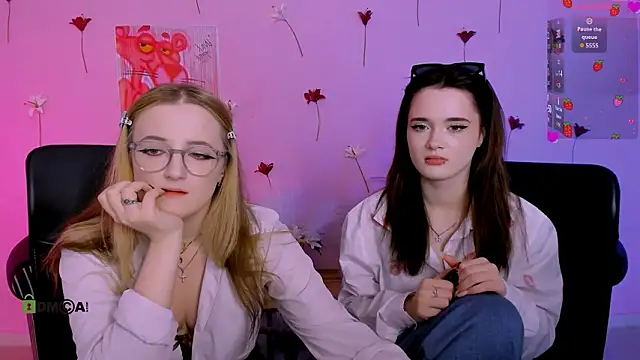 liana kisses online show from 03-28-26, 11:04