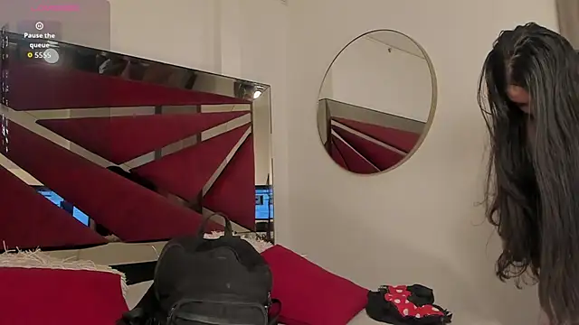 BarbaraKnox  online show from 10-30-25, 11:49