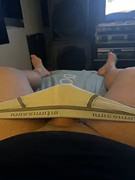 Snapshot of MatthewEmme chatting on 03-22-25, 01:00 MatthewEmme online show from 03-22-25, 01:00