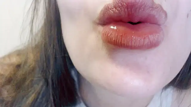 Snapshot of AliseSexyDoll777 chatting on 11-19-25, 04:51 AliseSexyDoll777 online show from 11-19-25, 04:51