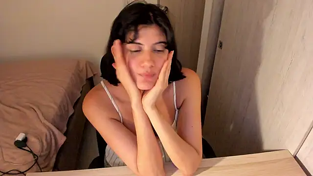 misstoya online show from 06-18-26, 09:14