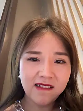 Efangfang online show from 01-10-25, 11:33