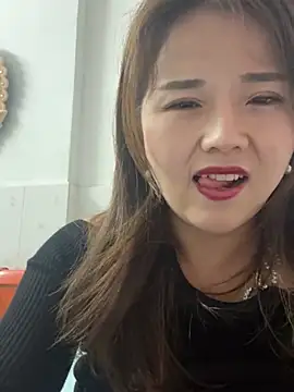 Efangfang online show from 03-07-25, 10:13