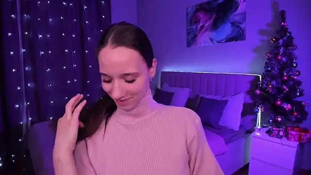 Snapshot of StaceySunny chatting on 12-19-24, 05:18 StaceySunny online show from 12-19-24, 05:18