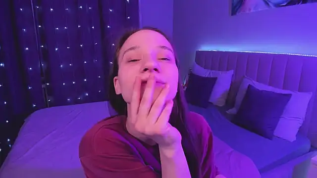 Snapshot of StaceySunny chatting on 02-12-25, 05:26 StaceySunny online show from 02-12-25, 05:26