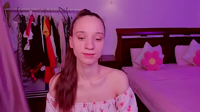 Snapshot of StaceySunny chatting on 02-02-26, 07:40 StaceySunny online show from 02-02-26, 07:40