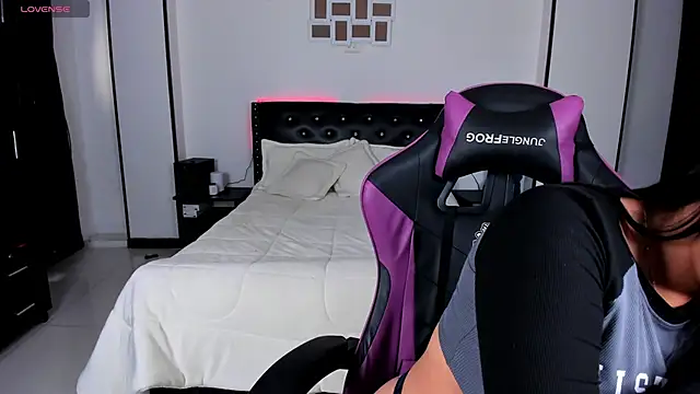 Snapshot of Meghan_As chatting on 11-25-25, 01:55 Meghan As online show from 11-25-25, 01:55