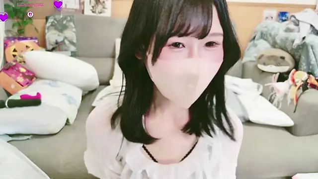 Conatsu online show from 10-24-25, 04:53